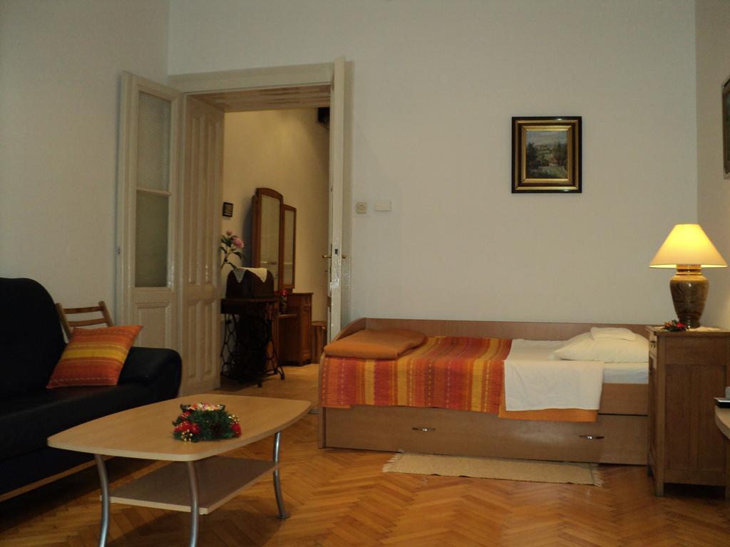 Apartment Horvat Zagreb Zimmer foto